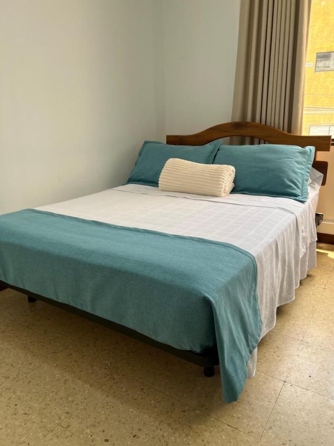 Hotel Caucasia Kültér fotó